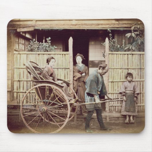 人力車の女性、c.1890s (着色された写真) マウスパッド (正面)