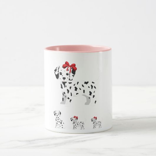 人形とダルマチアのコンボは2トンのマグカップ。 マグカップ (中央)