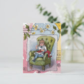 「人形の服を繕う」ヴィンテージ ポストカード (スタンド正面)