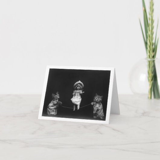 人形を使った猫 カード (正面)