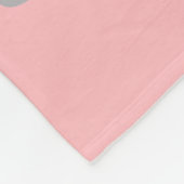 人形を持つ女性のハドロサウルス。 フリースブランケット (角)