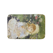 人形を持つ若い女の子(Berthe Morisot) バスマット (正面)