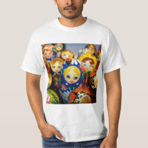 人形ロシアののネスト Tシャツ