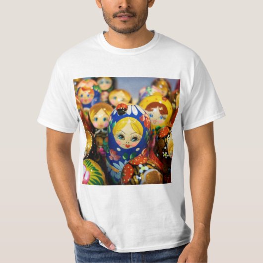 人形ロシアののネスト Tシャツ (正面)