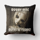 人形80年代幽霊のよく出るホラー映画の悪魔が憑依 クッション (正面)