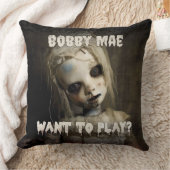 人形80年代幽霊のよく出るホラー映画の悪魔が憑依 クッション (ブランケット)