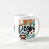 人生おもしろいはコーヒーの後に始まる コーヒーマグカップ (正面右)