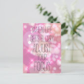 人生がぼやける時 – ピンク感動的引用文 ポストカード (スタンド正面)