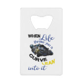 人生がカーブを投げたとき クレジットカード栓抜き (正面)