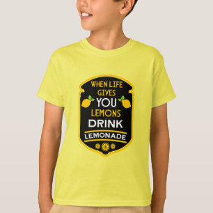 人生がレモ与えネードを飲むとき Tシャツ