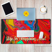 人生が今起こっているモチベーション液化抽象芸術 デスクマット