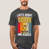 人生とはゴールとアシストのホッケー Tシャツ (正面)