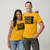 人生の一部なので痛みを受け入れる Tシャツ (ユニセックス)