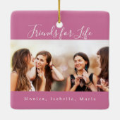 人生の友人ダークピンクの写真名を記念する セラミックオーナメント (裏面)