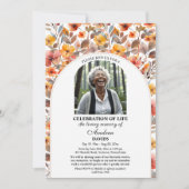人生の彩りを称える花の写真付き葬儀 招待状 (正面)