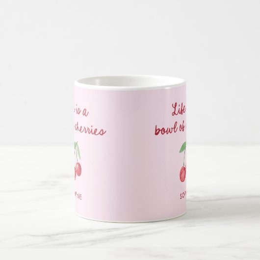 人生はさくらんぼ | ピンクとレトロのスクリプト コーヒーマグカップ (中央)