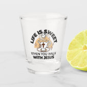 人生はイエスに甘い – キリスト教信仰ティーカップ ショットグラス (正面)