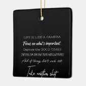 人生はカメラのようなものだ セラミックオーナメント (左)