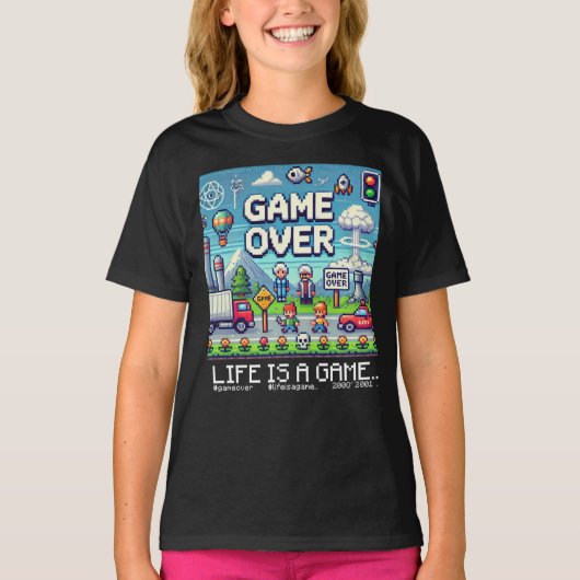 人生はゲームである…：ゲームオーバー（女の子の子供ゲーマー子供） Tシャツ (正面)