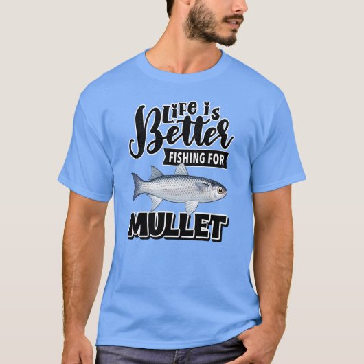 人生はコイ科の魚を釣ることでより良くなる Tシャツ (正面)