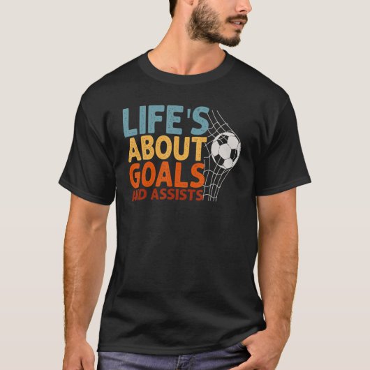 人生はゴールとアシストFutbolサッカー Tシャツ (正面)