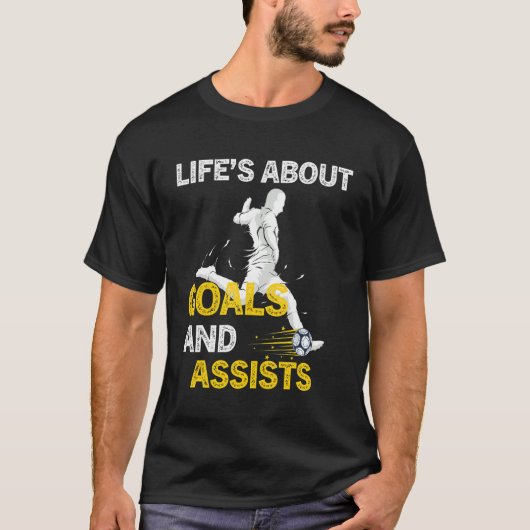 人生はゴールとサッカー選手のフットを助ける Tシャツ (正面)