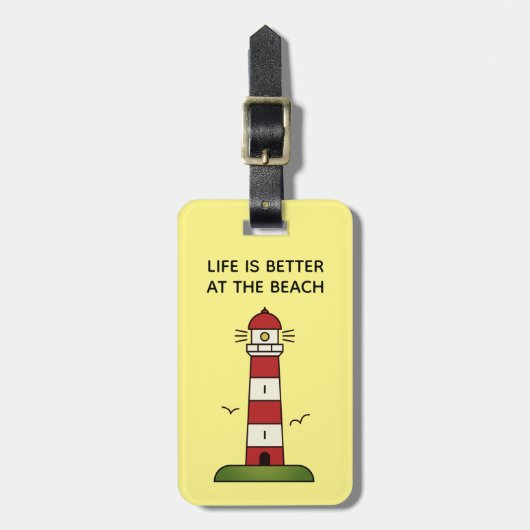 人生はビーチの可愛い灯台の旅行で良い ラゲッジタグ (正面縦)