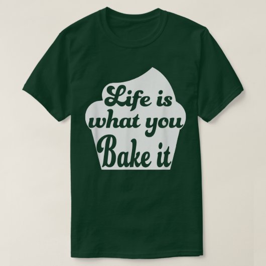 人生は何を焼くかである Tシャツ (デザイン正面)