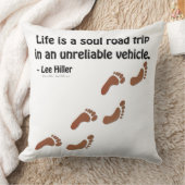 人生は信頼できない車での魂のロードトリップである クッション (ブランケット)