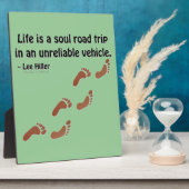 人生は信頼できない車での魂のロードトリップである フォトプラーク (側面)