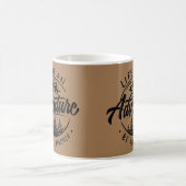 人生は冒険であり、探検家になる コーヒーマグカップ (中央)