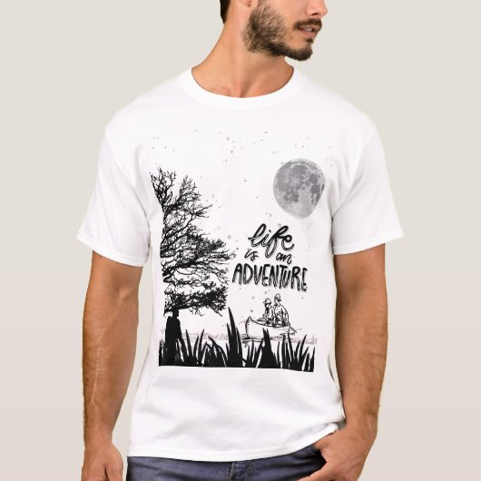 人生は冒険のTシャツ Tシャツ (正面)