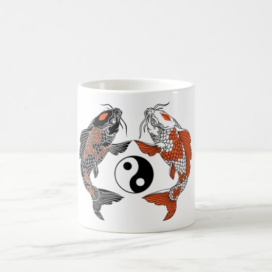 人生は均衡に近い。2つのコイと陰陽記号 コーヒーマグカップ (中央)
