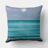 人生は完璧な月の海の上に上昇ティール(緑がかった色)ではない クッション (裏面)