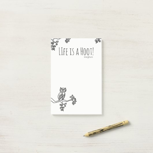 人生は宝だ！かわいいフクロウに名前を付ける白黒 ポストイット (デスク上)
