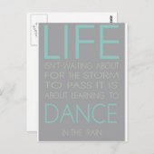 人生は嵐が通過するのを待つためのものではない ポストカード (正面/裏面)