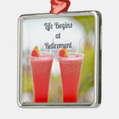 人生は引退から始まる – 熱霜の降りた帯飲料 メタルオーナメント (左)