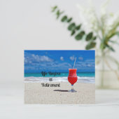 人生は引退で始まる – 霜の降りたビーチで飲む ポストカード (スタンド正面)