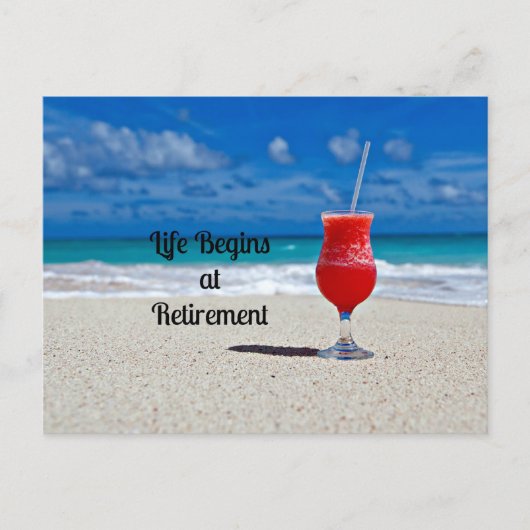人生は引退で始まる – 霜の降りたビーチで飲む ポストカード (正面)