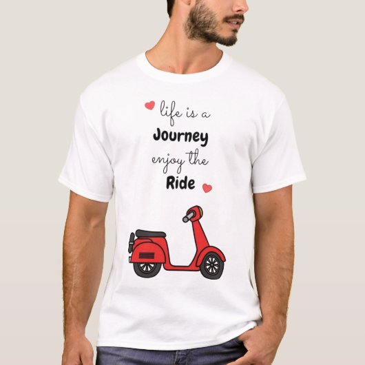 人生は旅、楽しんで Tシャツ (正面)