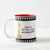 人生は次から次へと続く演技だ！ ツートーンマグカップ (左)