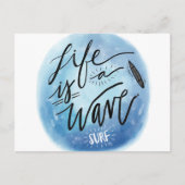 人生は波サーフボード水の色のタイポグラフィ ポストカード (正面)