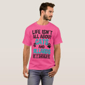 人生は猫とビリヤードばかりではない Tシャツ (正面フル)