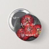 人生は甘い：アップルとフローラモチーフデザイン 缶バッジ (正面&裏面)