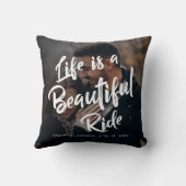 人生は美しいライド引用文写真結婚の贈り物 クッション (裏面)