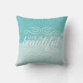 人生は美しい空のティール（緑がかった色）ブルーウォーターカラーアート クッション (裏面)