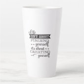 人生は自分を見つけることではなく、crに関するものである カフェラテマグ (正面)