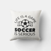 人生は試合のサッカーは深刻だ クッション (裏面)