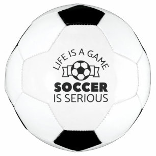 人生は試合のサッカーは深刻だ サッカーボール