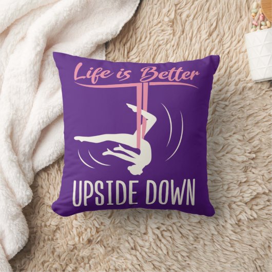 人生は逆さまに航空ヨガの方が良い クッション (ブランケット)
